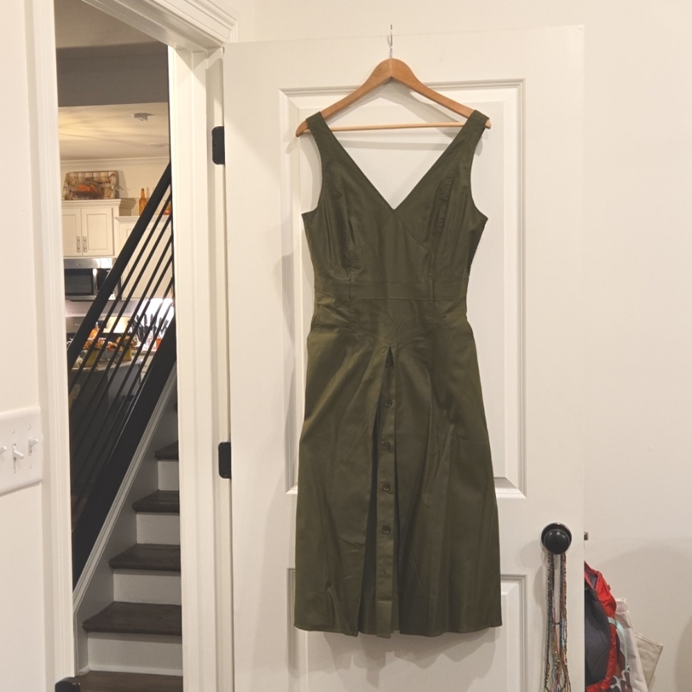 Banana Republic Green Knee-Length Sleeveless Sheath Dress with Tie Front